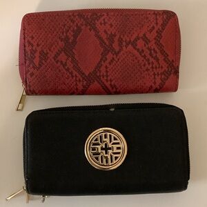 Women's Red and Black Fashion Zip Closure Wallet Bundle (Preloved)